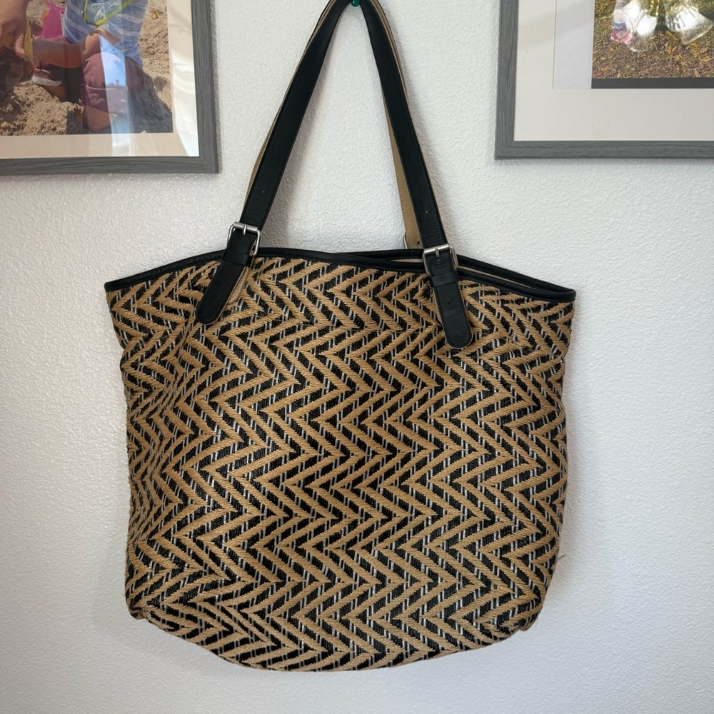 TOMS Island Chevron Woven Straw Large Tote Bag - Picture 6 of 9